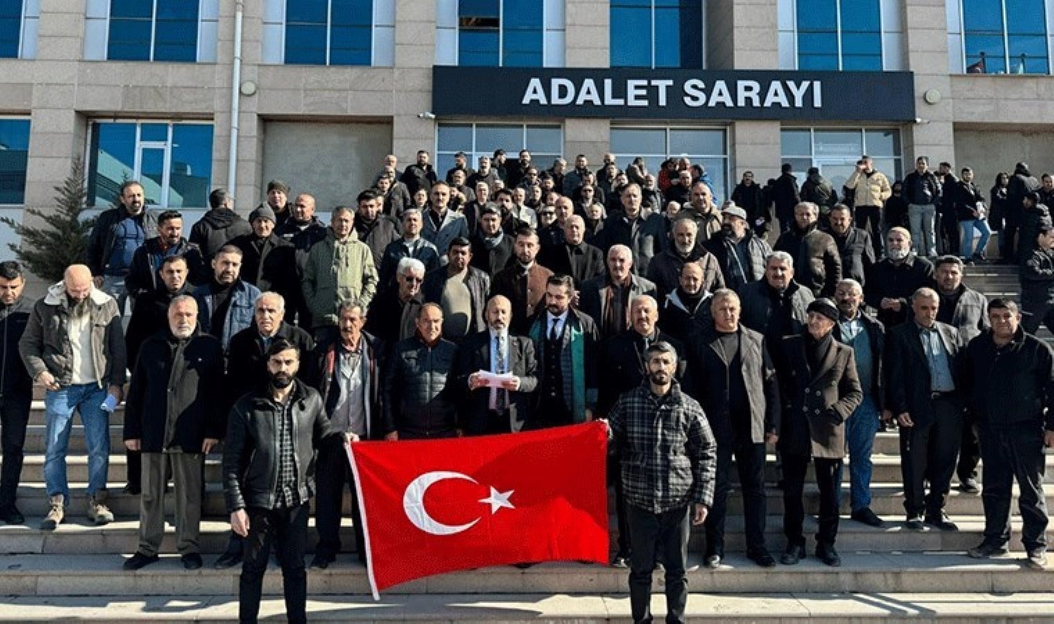 akp-vilayet-dahkanlinda-disiplin-karara-4-uye-ihrac-edildi-SicUBjBm.jpg