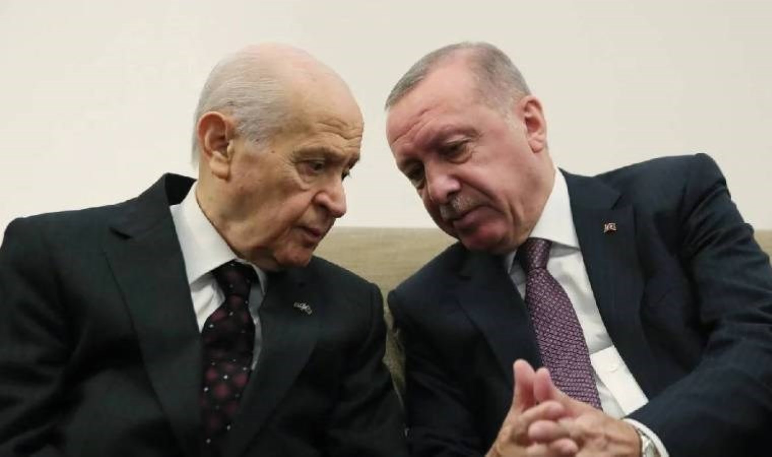 Bahçeli’den Tek Aday Olarak Tekrar Genel Lider Sevilen Erdoğan’a Tebrik Telefonu