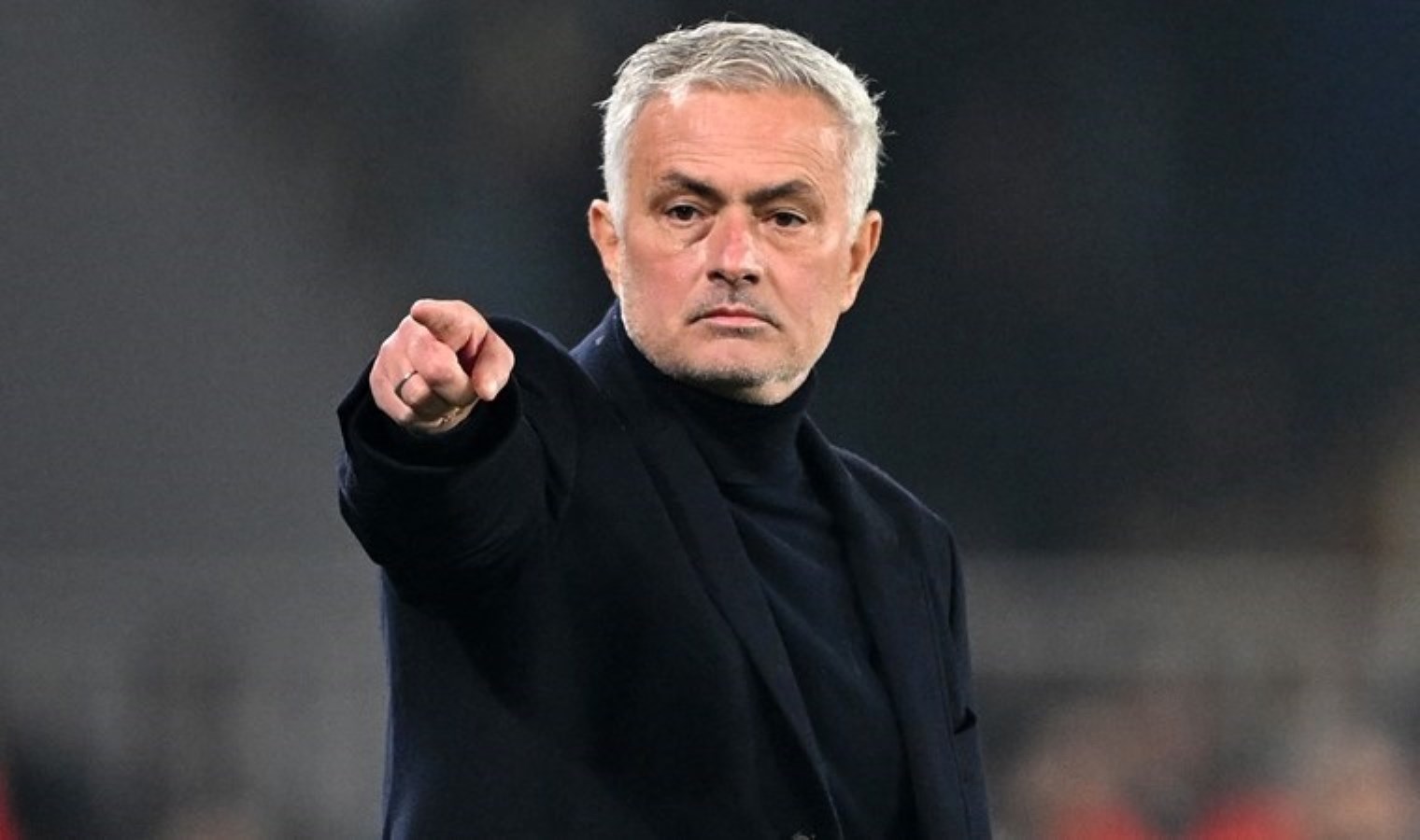 Galatasaray Derbisi Öncesi … Jose Mourinho’dan Stoper Karari!