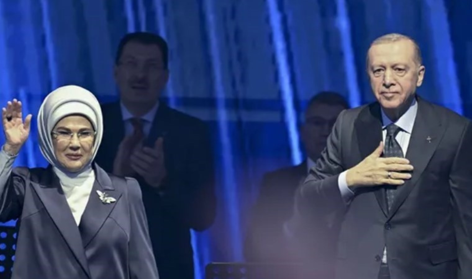 Ooğul Dakika … Mesut Özil Listede mi? Akp Mkyk listesi Ahikâr Oldu! ISTE O ISIMLER …