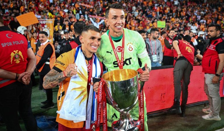 Finalin hemen ardından Muslera paylaşımı! ‘Bir yıl daha kal‘