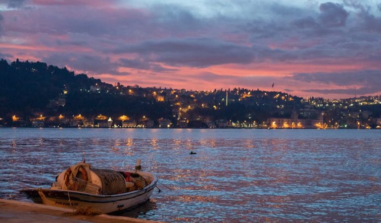 Emrah-Ayyildiz8217dan-8220Bin-Yillik-Yolculuk8221-ile-Hakikat-Arayisi-featured