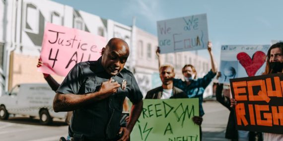 Esit-Yurttaslik-Modern-Devletin-Temel-Tasi-ve-Toplumsal-Barisin-Kriteri-featured