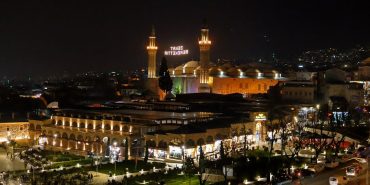 Din-Toplumsal-Bolunmenin-ve-Manipulasyonun-Tarihsel-Araci-featured