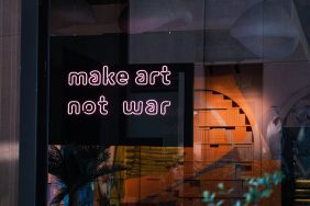 Mehmet-Ozer8217den-Londra8217dan-Yukselen-Savas-Karsiti-Beste-8220Savas-Baslasin8221-featured