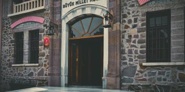 Iran8217dan-Trump8217in-Tehditlerine-Sert-Cikis-Sivil-Hedeflere-Yikici-Misilleme-Uyarisi-featured