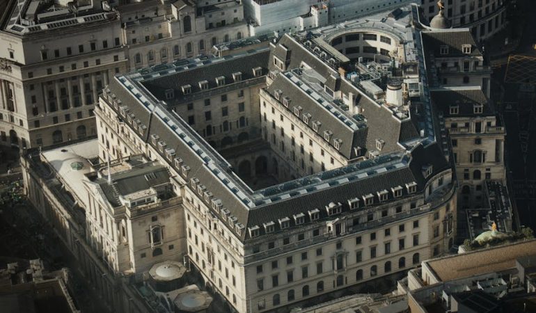 Londra8217da-Turk-Bakkallarindaki-Fiyatlar-Gundemde-Tuketici-Sikayetleri-Artiyor-featured