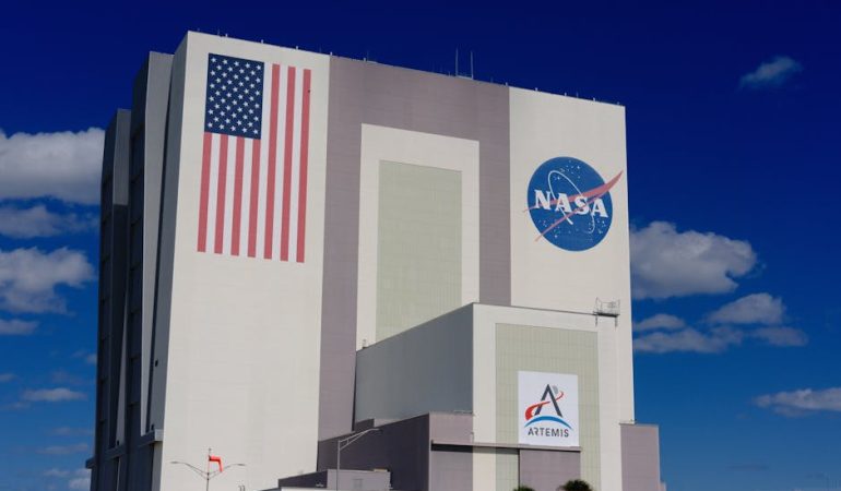 Uzayda-Yeni-Yaris-Trump8217in-Artemis-Vizyonu-ve-Jeopolitik-Gerilim-featured